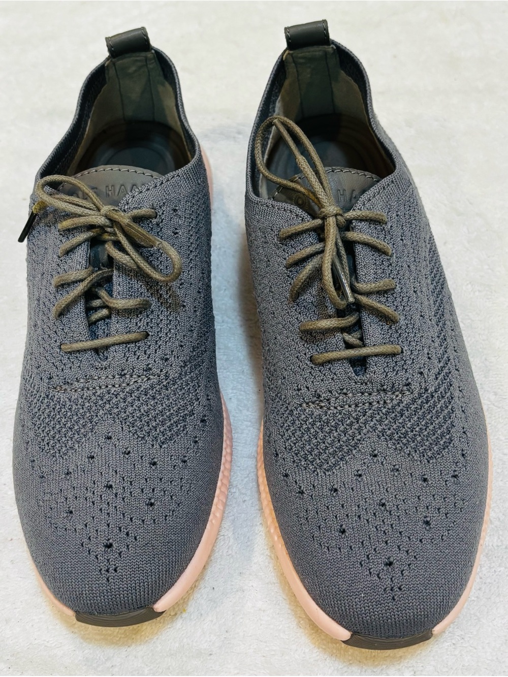 Almost Brand New Cole Haan Zerogrand Gray Perforated - size 8B - Box 6